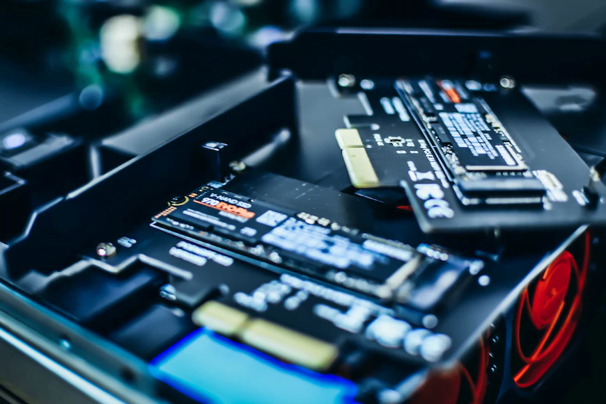 What is an SSD Dedicated Server? SSD, HDD & NVMe which is better ...